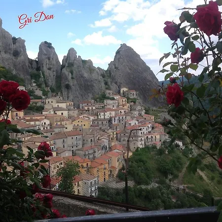 Al Cuore Del Borgo فندق مبيت وإفطار كاستلمتسانو